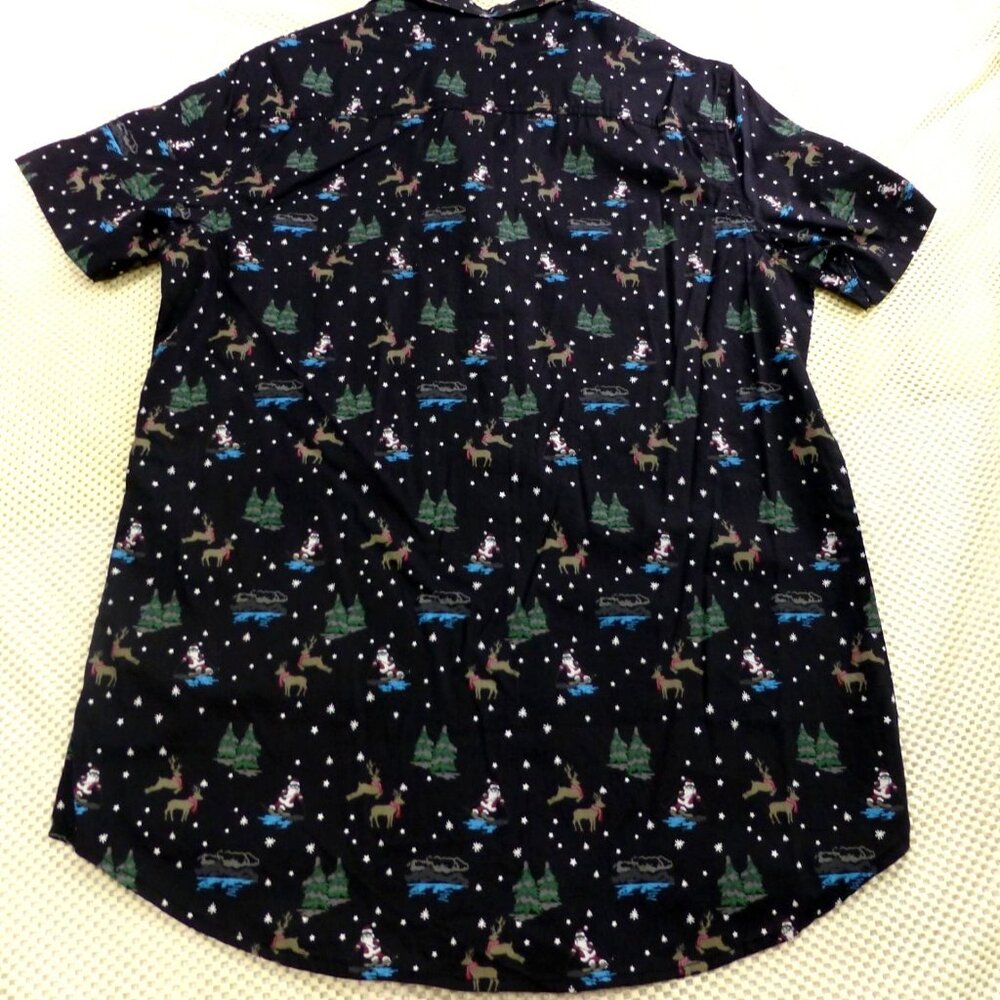 NWT Free Planet Mens All Over Christmas Button-Up Shirt Black Reindeer & Santa M - Picture 3 of 11